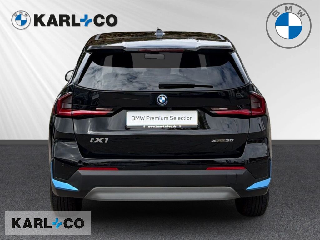 BMW iX1 xDrive 30 HUD 360 Kamera Alarm NAV DAB SHZ foto 4
