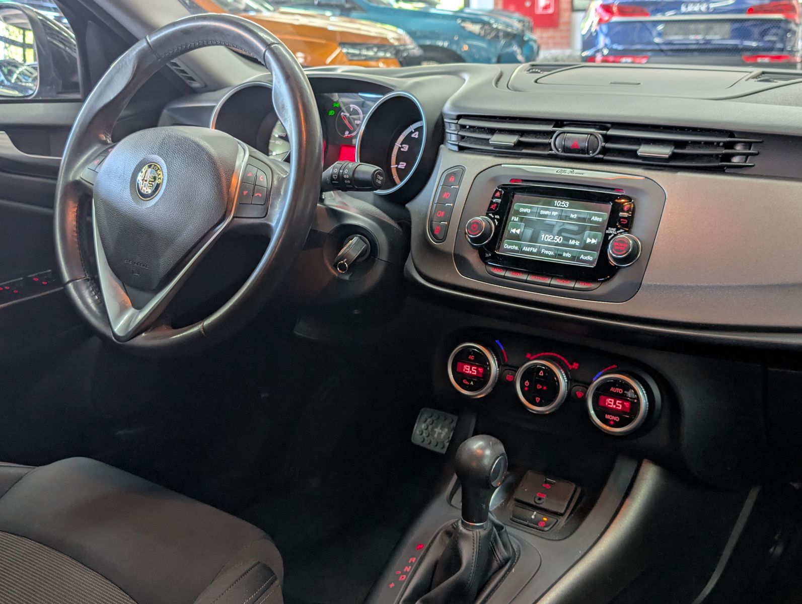 Fahrzeugabbildung Alfa Romeo Giulietta Turismo 1.4 Turbo XENON TEMP MFL ALU