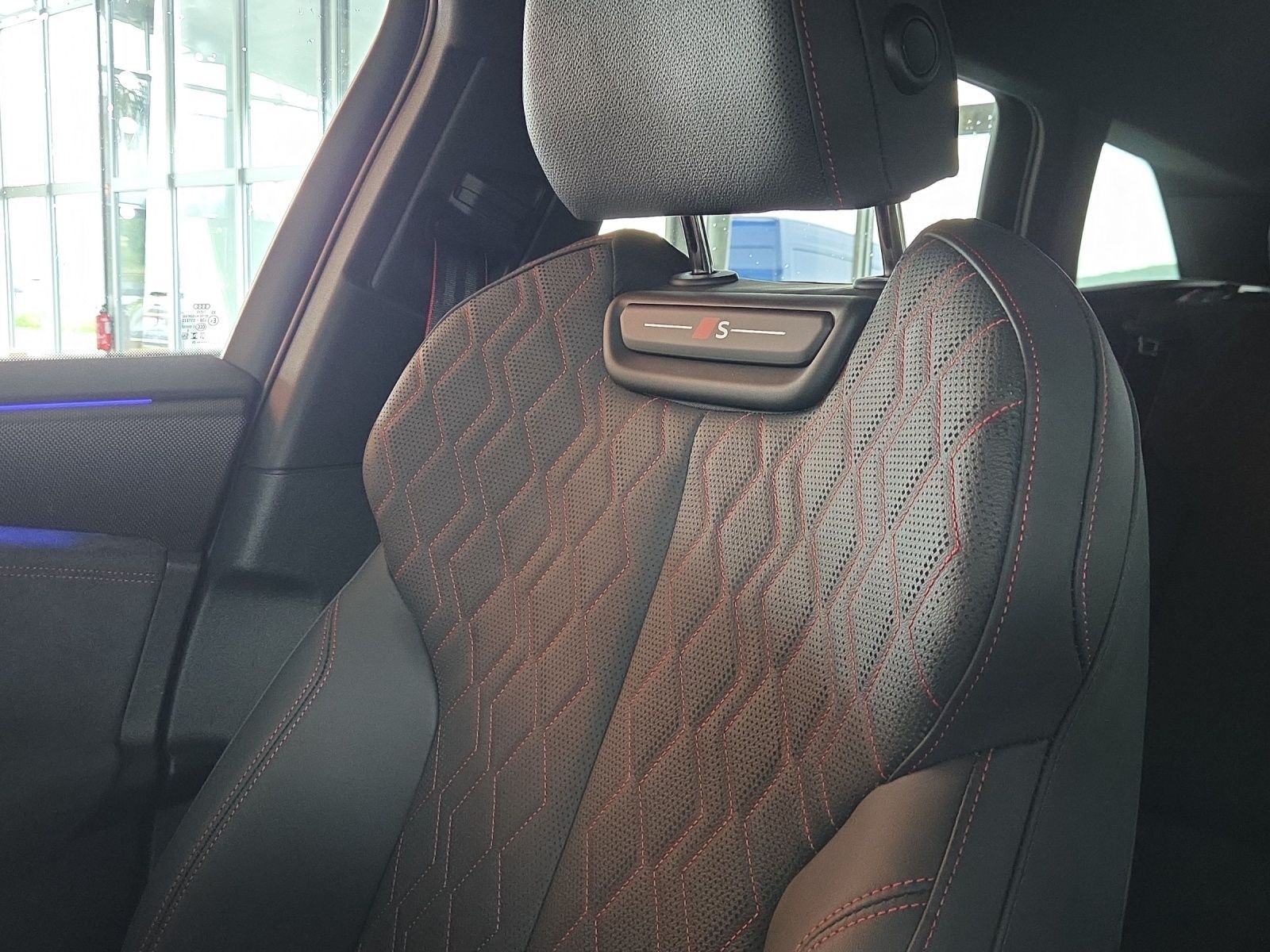 Audi S6 e-tron - Bild 24