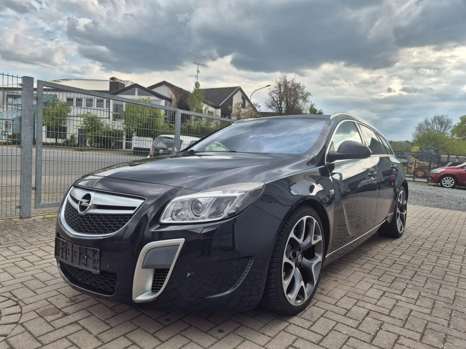 Opel Insignia A Sports Tourer OPC 4x4