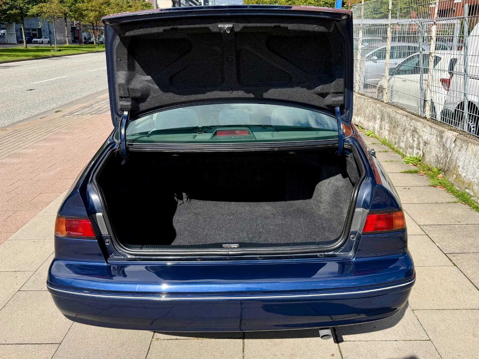 Toyota Camry 2.2 * TÜV NEU * KLIMAAUTOMATIK