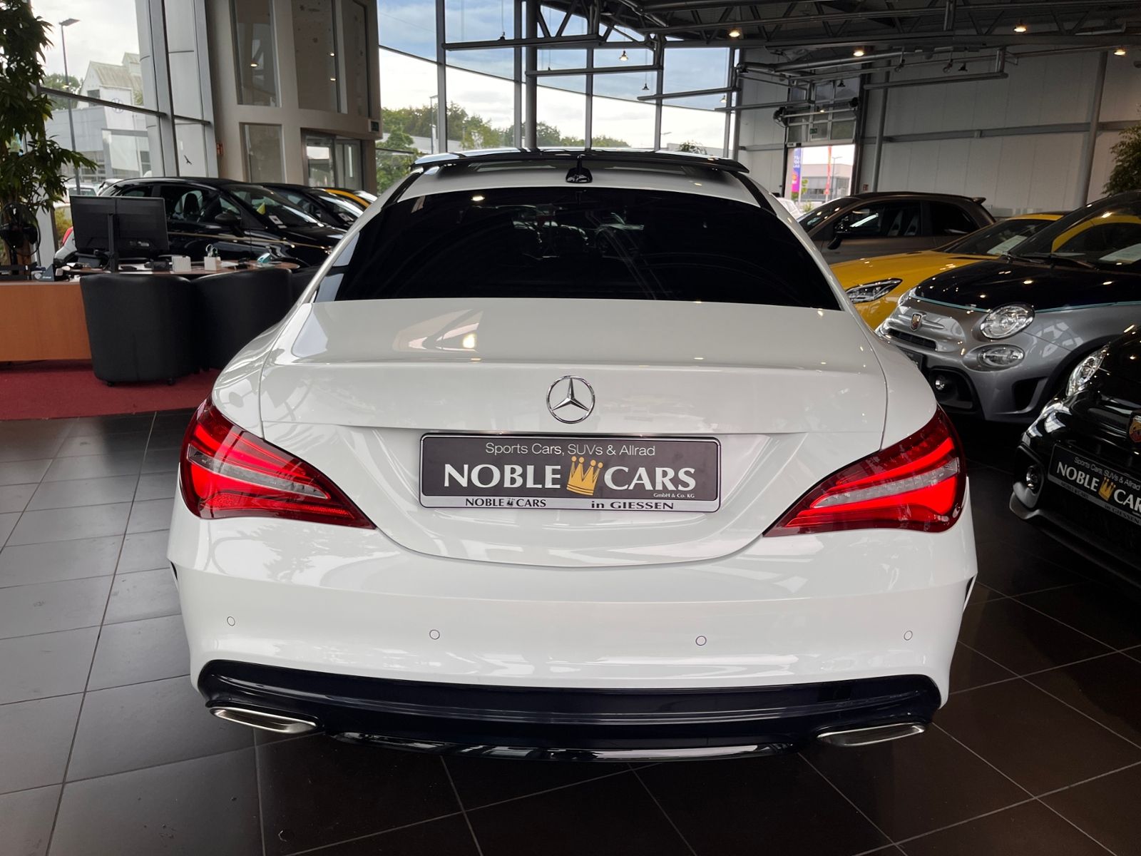 Fahrzeugabbildung Mercedes-Benz CLA 200 AMG Night PANO H/K LED