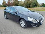 Volvo V60 T4F gepflegt, Automatik, SHZ, AHK, wenig km, - Volvo V60 von privat