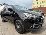 Hyundai Tucson ix35 blue Finale 2WD - Hyundai ix35: Finale