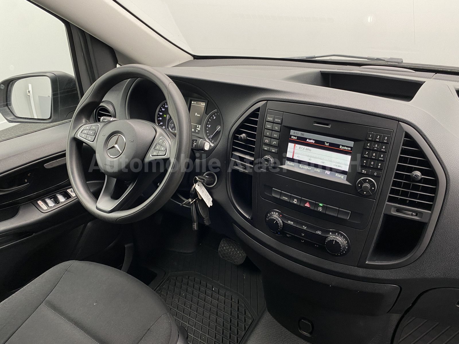 Fahrzeugabbildung Mercedes-Benz Vito Tourer 116 *4MATIC* 2x KLIMA+ 2x SCHIEBETÜR