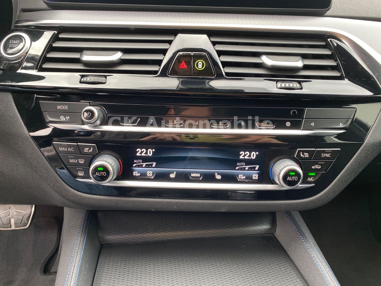 Fahrzeugabbildung BMW 520d Lim. M-Sport/Facelift/Shadow-Line/LED/Kam