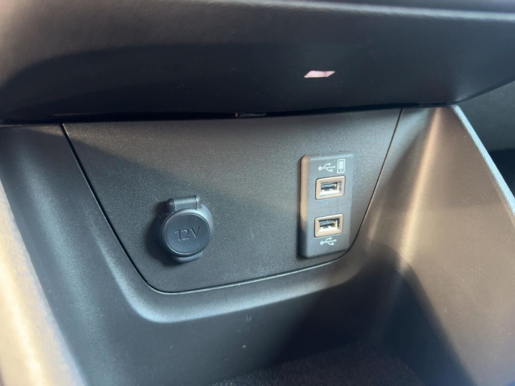 Fahrzeugabbildung Opel Crossland AUTOMATIK  Rückfahrkamera Winterpaket