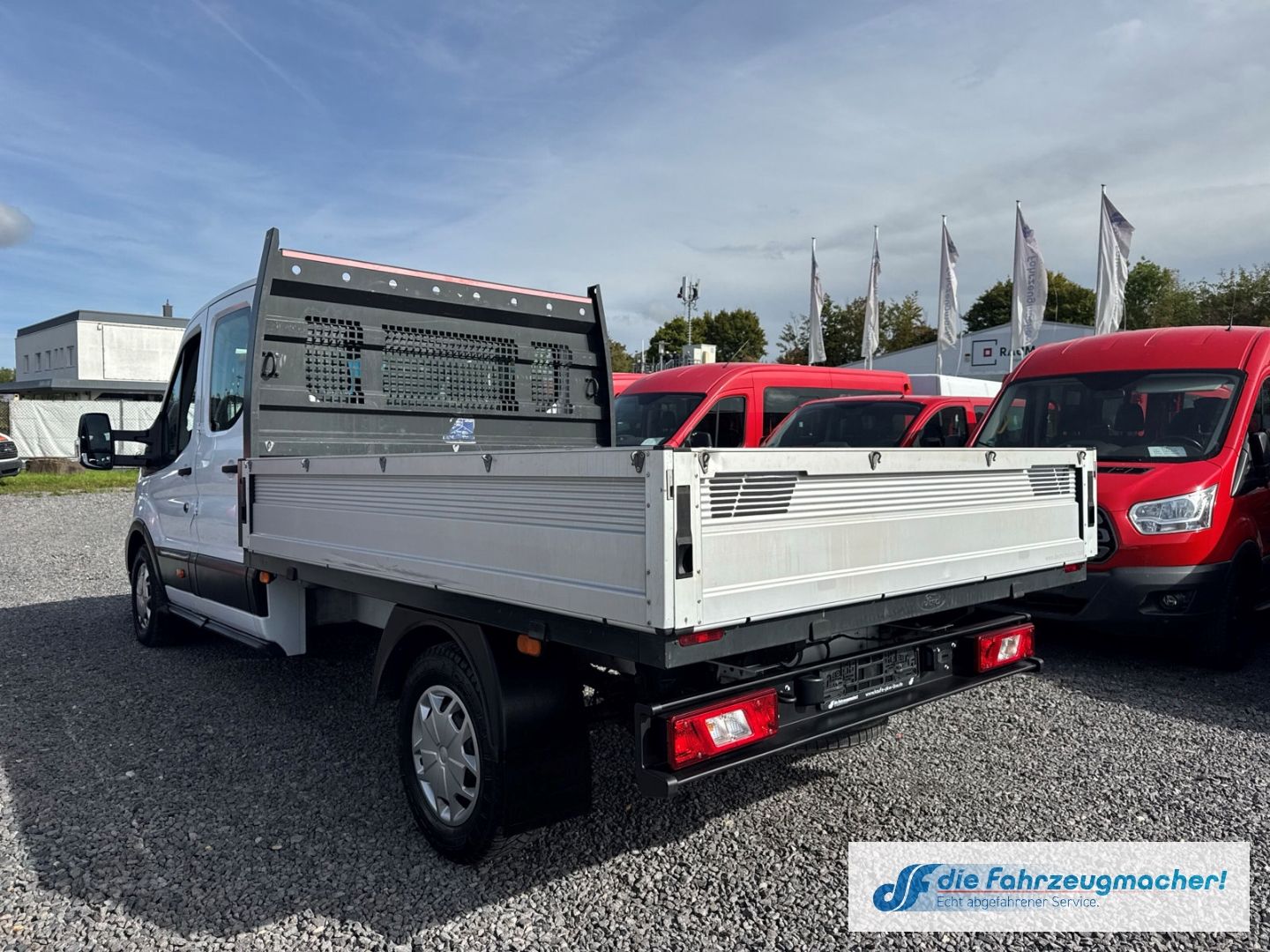 Fahrzeugabbildung Ford Transit Pritsche 350 L3 Doppelkabine Trend 2.0 T