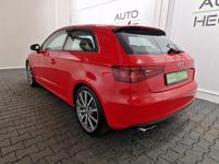 Audi A3 1,8 TFSI quattro S-Line, LED, Navi, SHZ, PDC