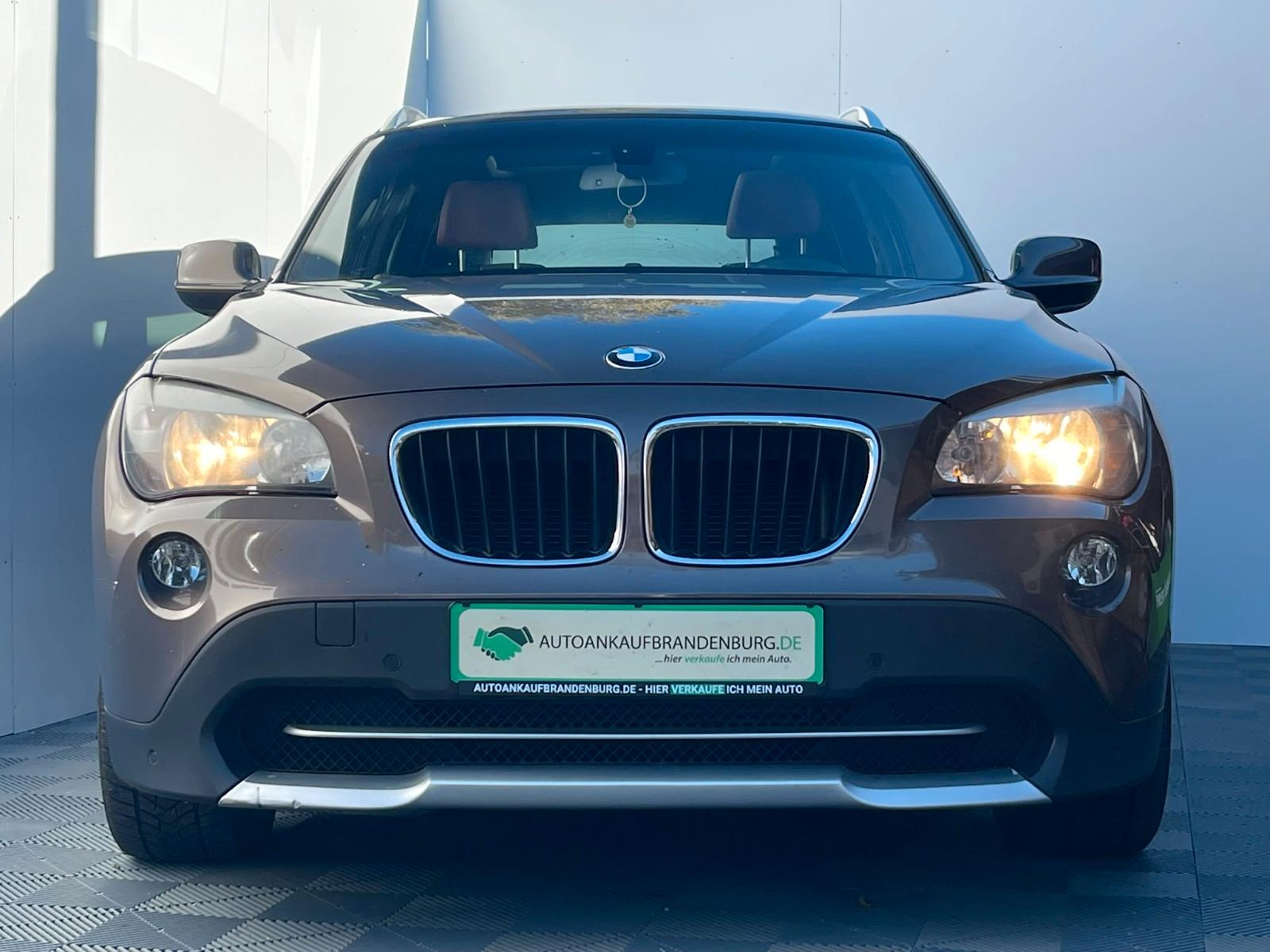 BMW X1 xDrive18d 143 ch xLine • 4x4 • Boîte auto • Toit pano • GPS • Radars AV/AR