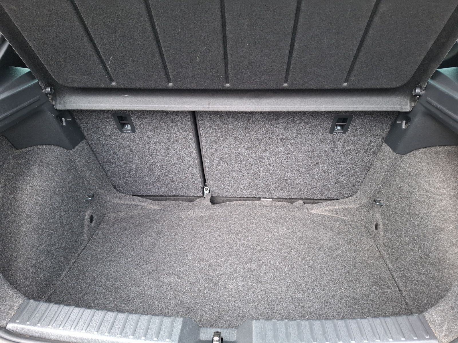 Fahrzeugabbildung SEAT Ibiza TSI FR-Line Beats DSG LED Navi GRA PDC SH