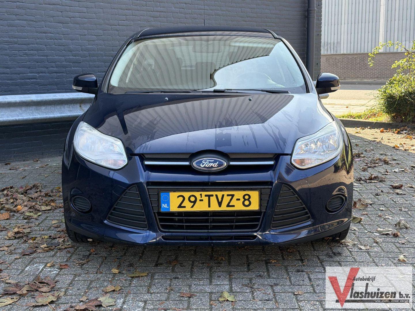 Ford Focus 2012 — photo 5