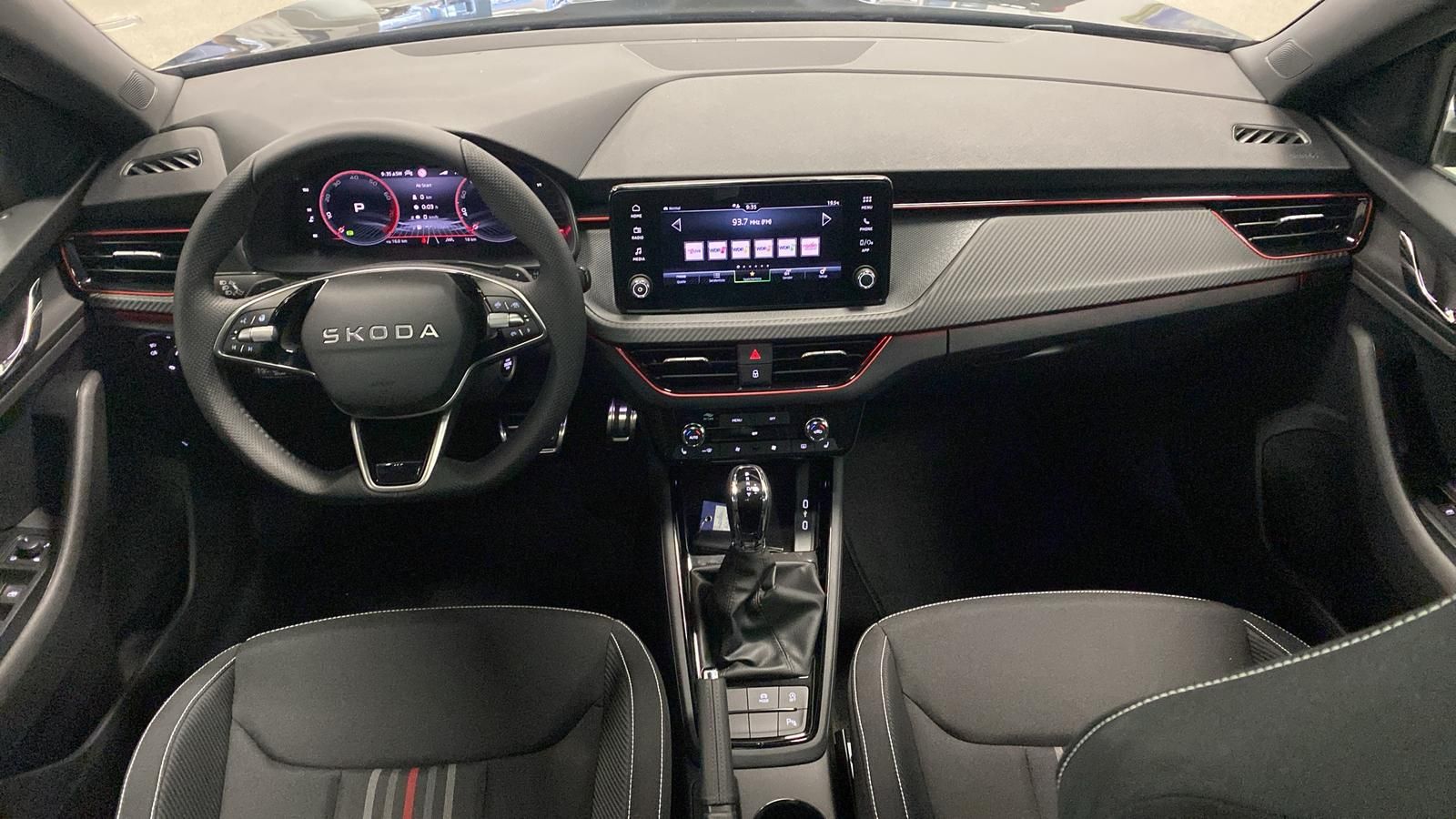 Fahrzeugabbildung SKODA Kamiq Monte Carlo 1.5TSI DSG+AHK+MATRIX+PANO+ACC