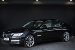 BMW 730d xDrive AHK HUD - TOP Ausstattung Unfallfrei