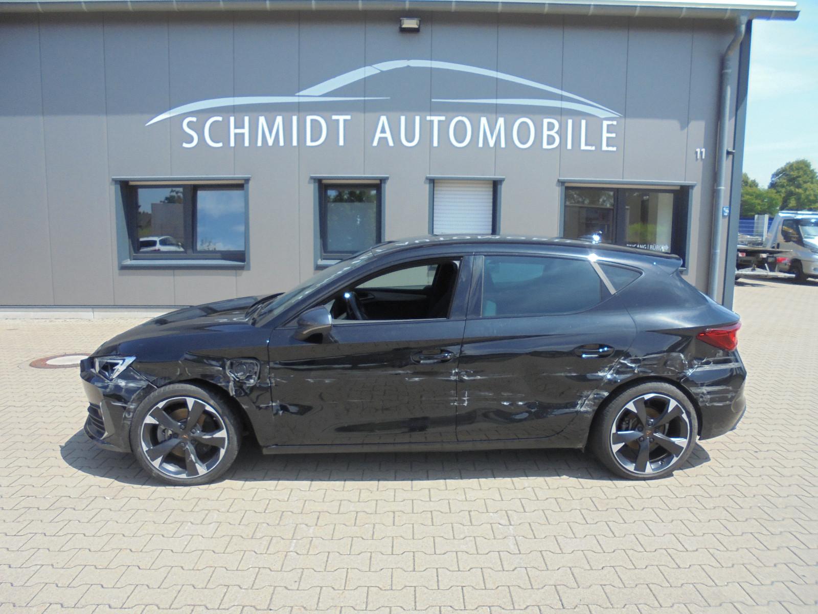 Cupra Leon Basis e-Hybrid, Navi, LED