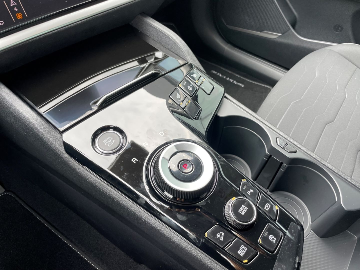 Fahrzeugabbildung Kia Sportage Ultimate Mild-Hybrid LED Kamera Winterp