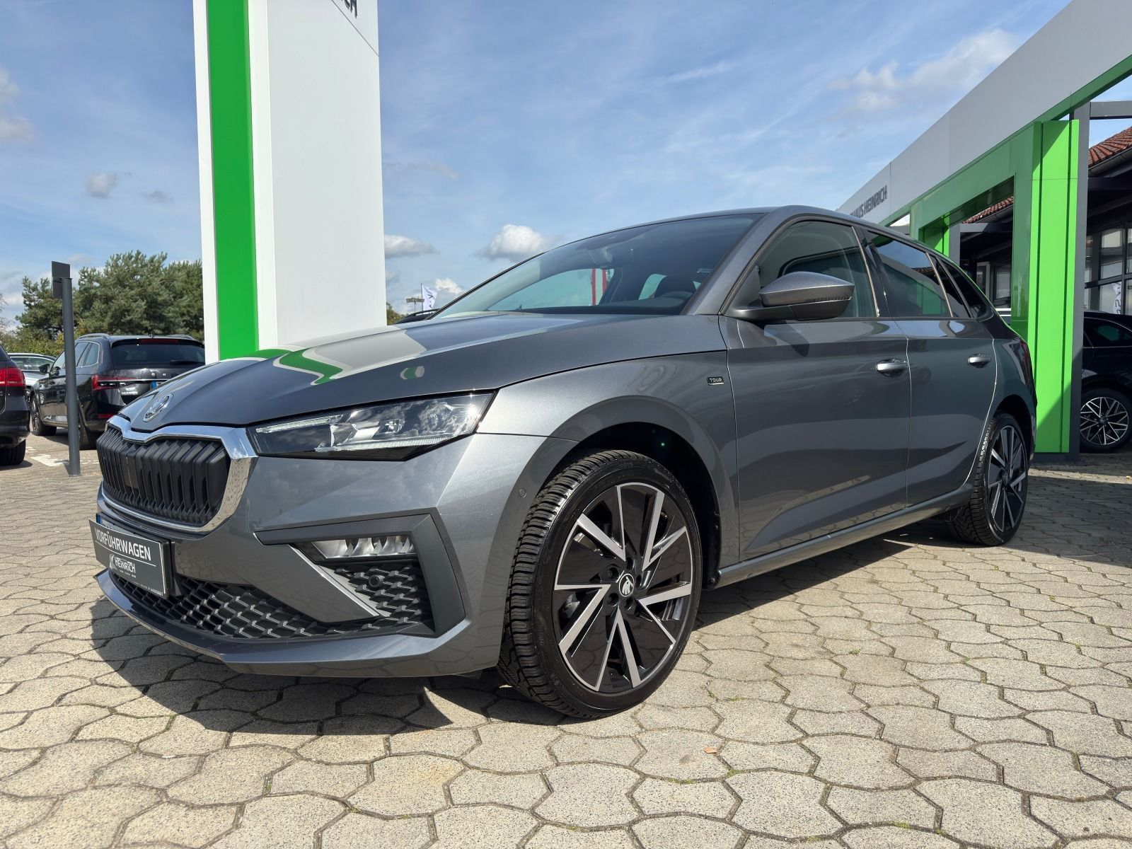 Fahrzeugabbildung SKODA Scala 115PS DSG*RFK*18Zoll*eHeck*Allwetter