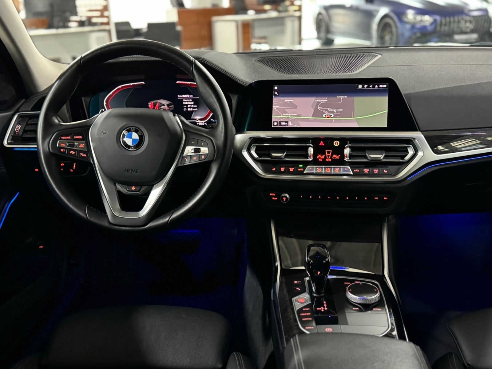 Fahrzeugabbildung BMW 320d LuxuryLine HUD Stop&Go DAB Leder Sport HiFi