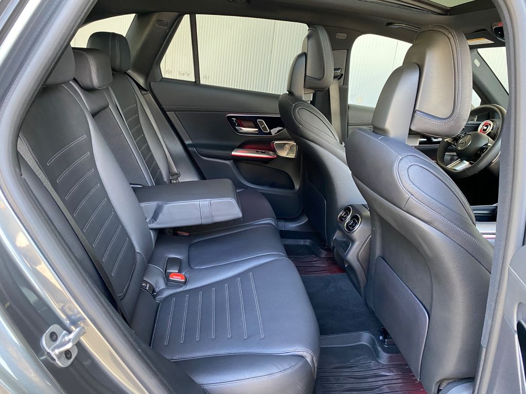 Image of Mercedes-Benz GLC 300