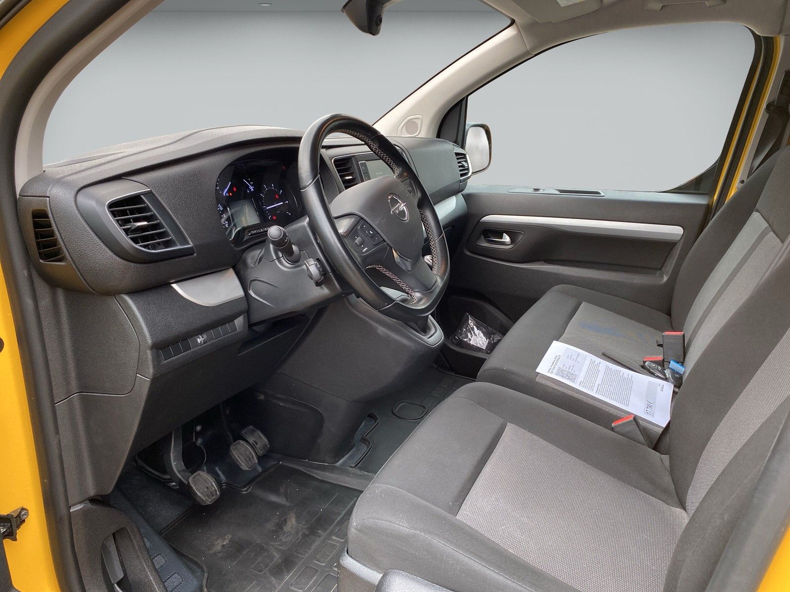 Fahrzeugabbildung Opel Vivaro Kasten Edition M