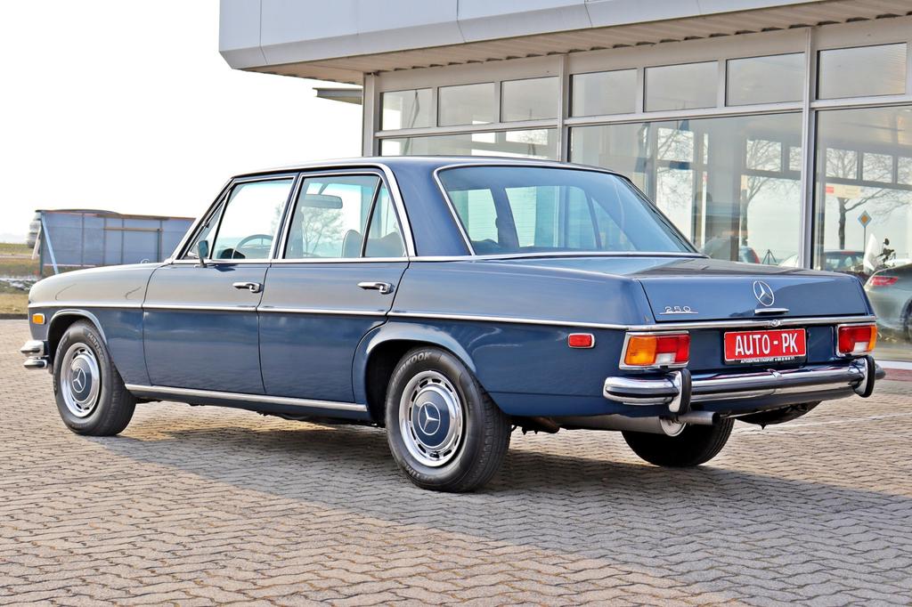 Mercedes-Benz 250