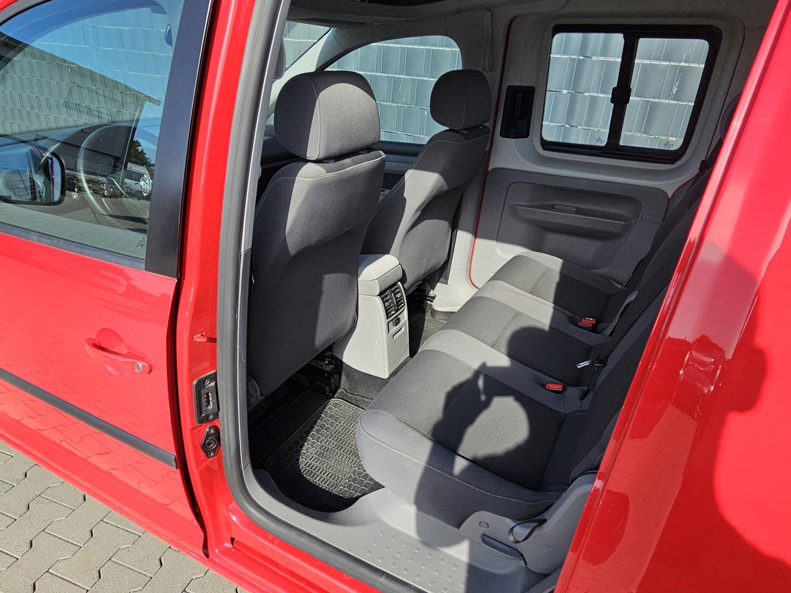 Volkswagen Caddy Maxi 2.0 TDI Life Team 7-SITZER PDC AHK