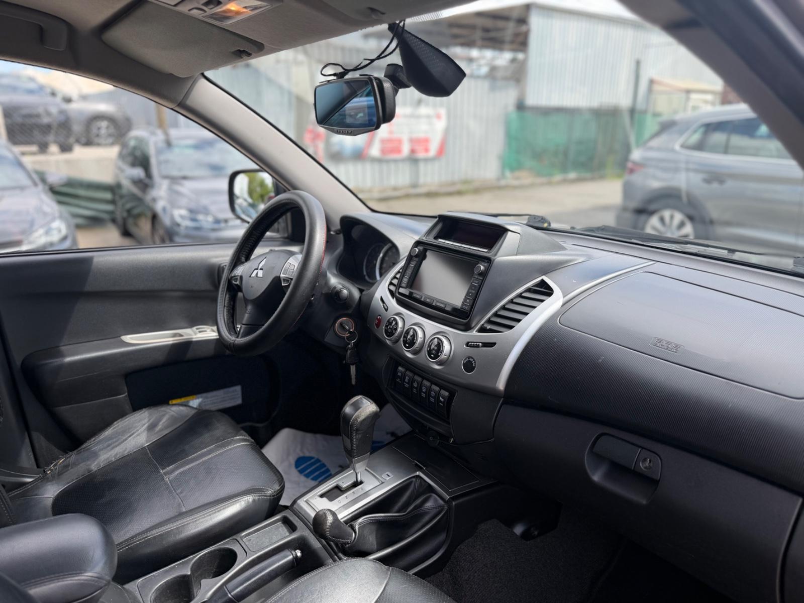Mitsubishi L200 Intense Doppelkabine 4WD Camping