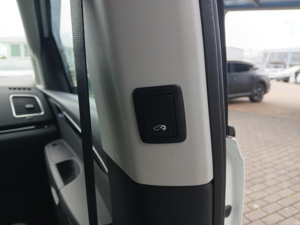 Fahrzeugabbildung SEAT Alhambra TSI Style 7-Si Xenon Navi GRA RFK SH LM