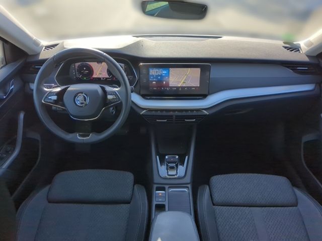 Fahrzeugabbildung SKODA Octavia Combi 2.0 TDI DSG Clever NAV AHK STANDHZ