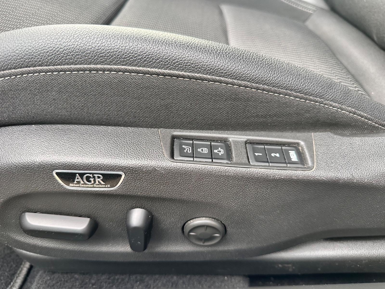 Opel Insignia B ST Navi Massage HuD Kamera ACC AHK