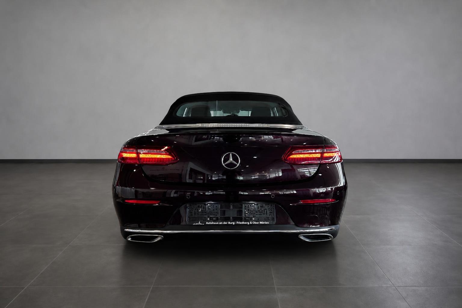 Mercedes-Benz E 220d Cabrio//NAVI//2.Hand//Massage