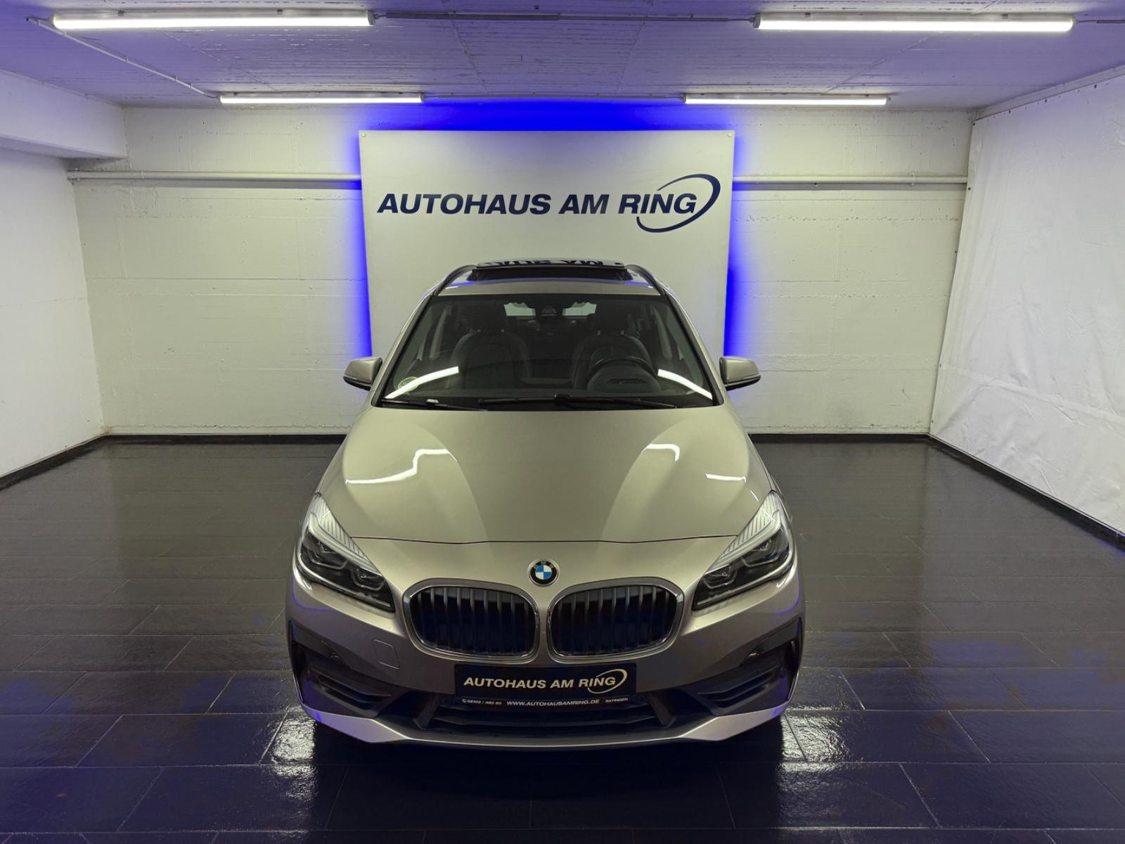 BMW 220 Active Tourer 1HD LEDER PANO HUD LED AHK CAM