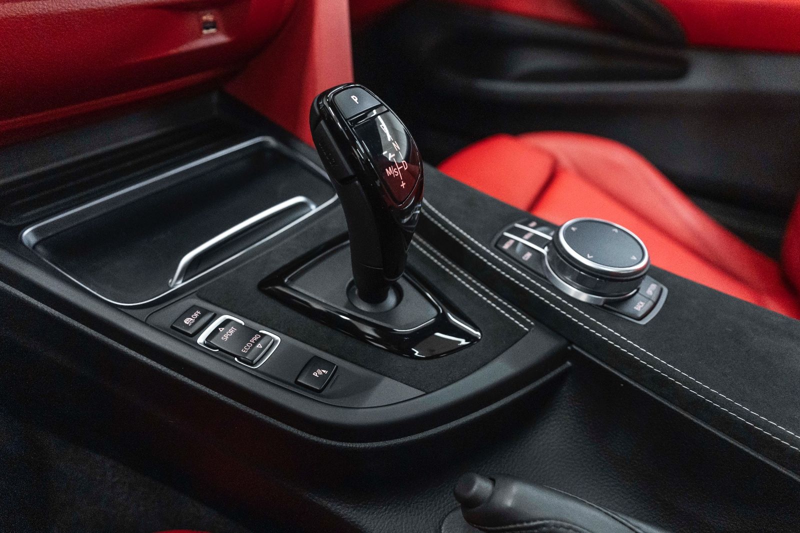 Fahrzeugabbildung BMW 430i M-PERFORMANCE HUD LED KAM NAV TOTW HIFI