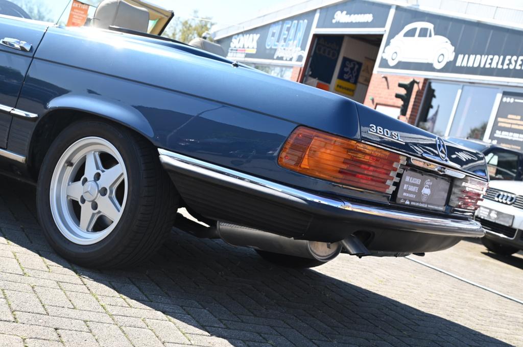 Mercedes-Benz SL 380