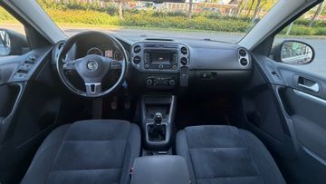 Volkswagen Tiguan - 10