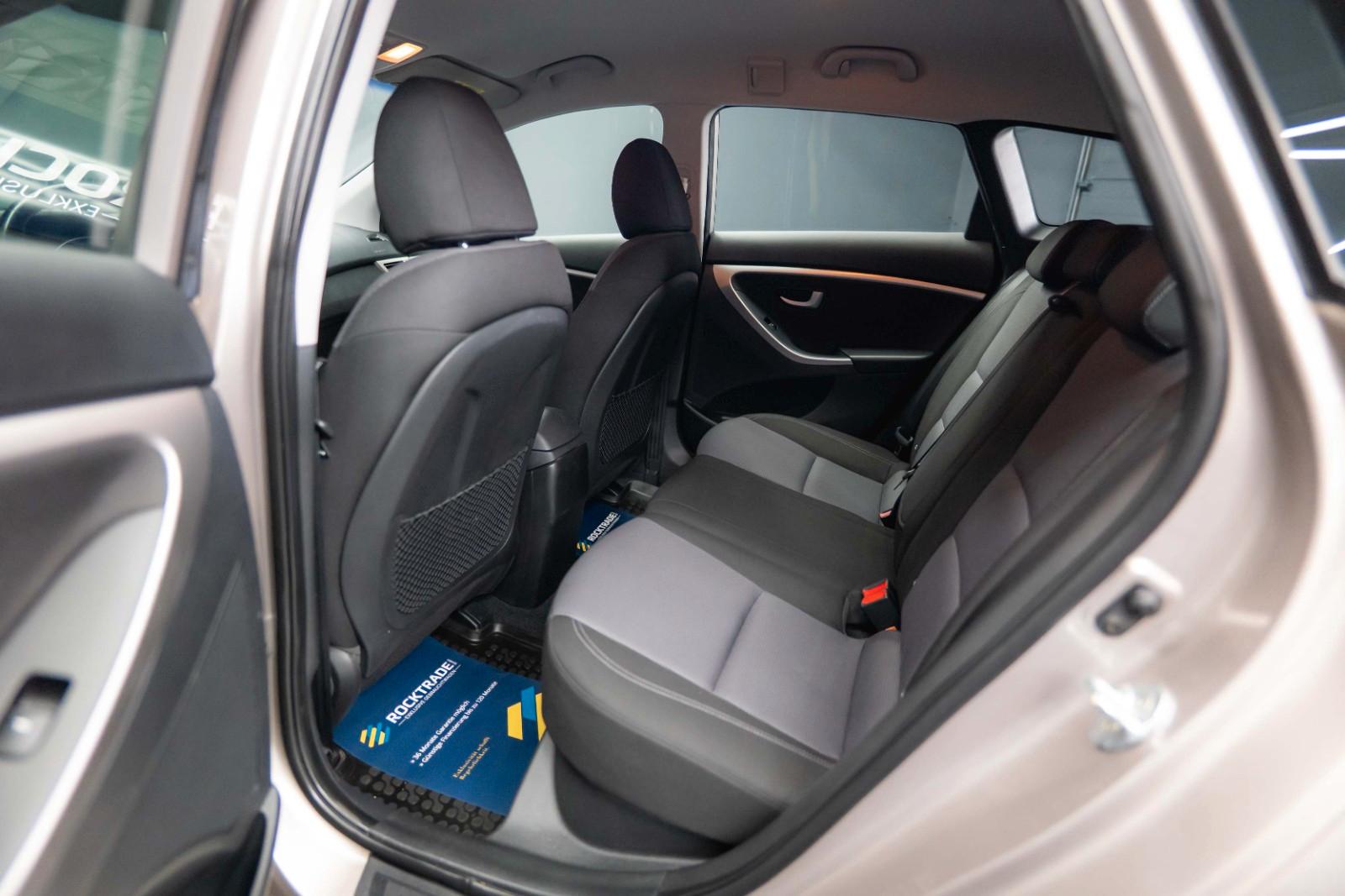 Hyundai i30 cw blue Trend | 1.Hand | LED | AHK | LHZ