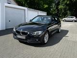 BMW 320i Touring Sport Line 