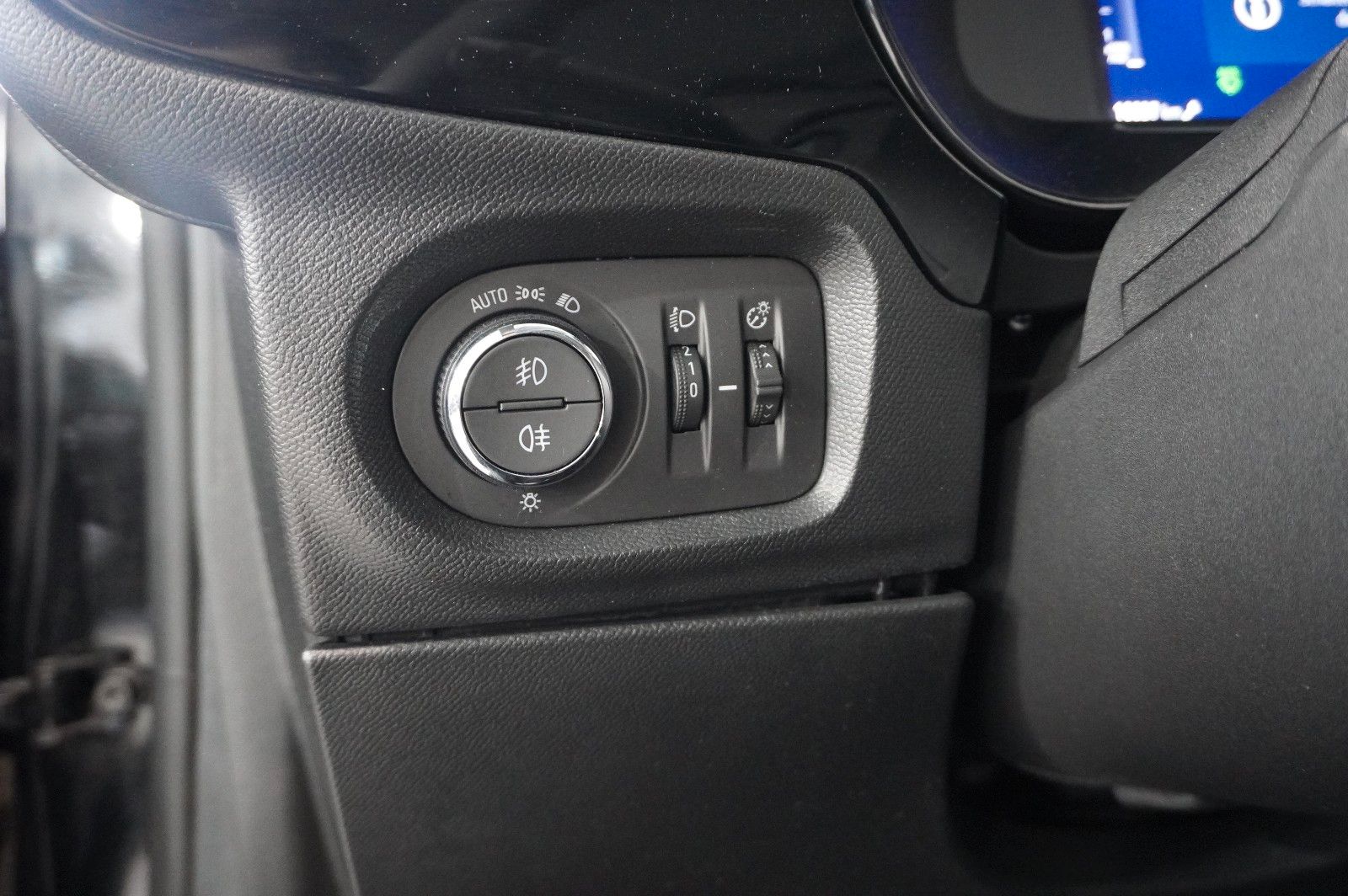 Fahrzeugabbildung Opel Corsa F 1.2 FACELIFT NAVI/LED/KAMERA/VIRTU./DAB+