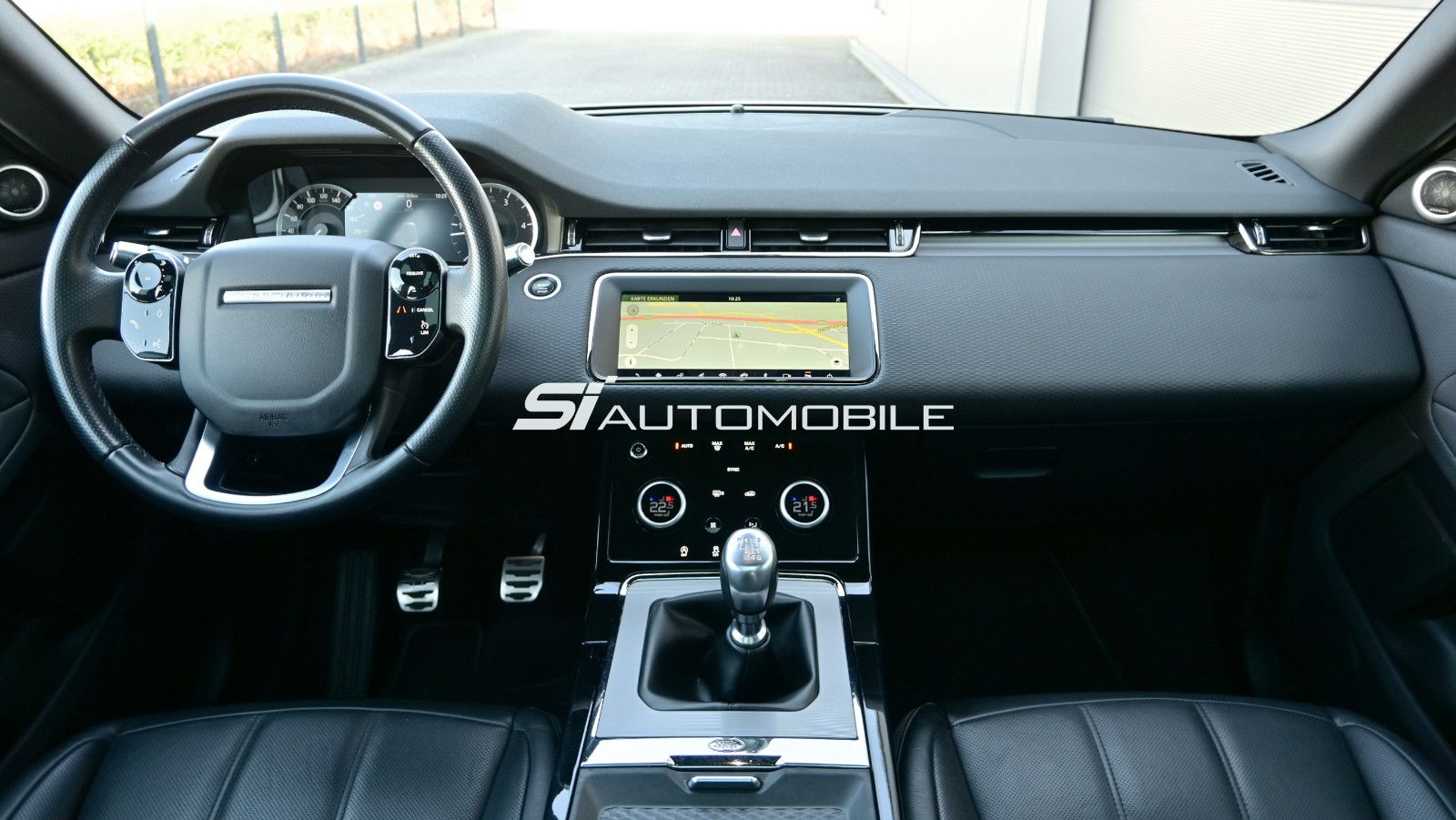 Fahrzeugabbildung Land Rover Range Rover Evoque D150 R-DYNAMIC S °AHK°PANO°ST