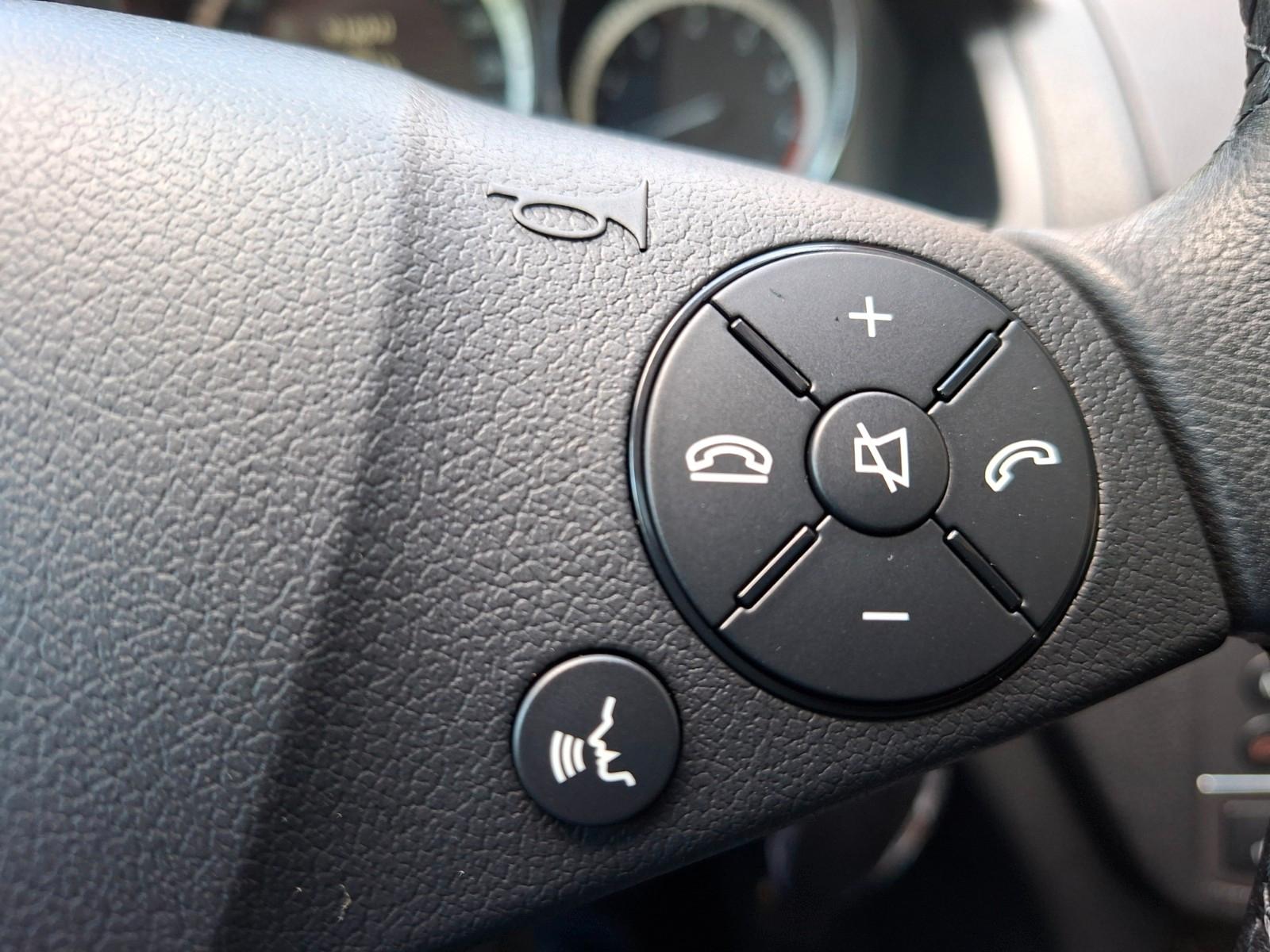 Mercedes-Benz C180 2009 — photo 30