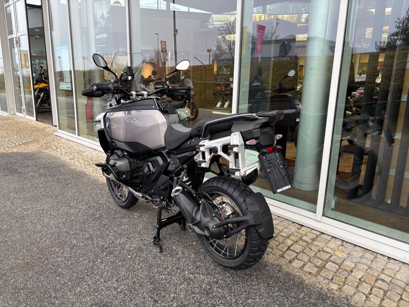 Fahrzeugabbildung BMW R 1300 GS Adventure Triple Black