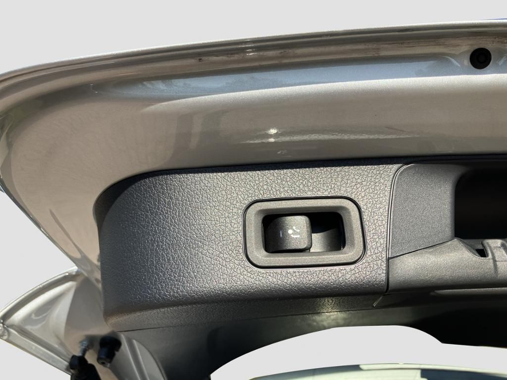 Fahrzeugabbildung Mercedes-Benz GLB 200 d AMG*KeyLess*PDC*SpurH*el.Heck*SHZ*AHK