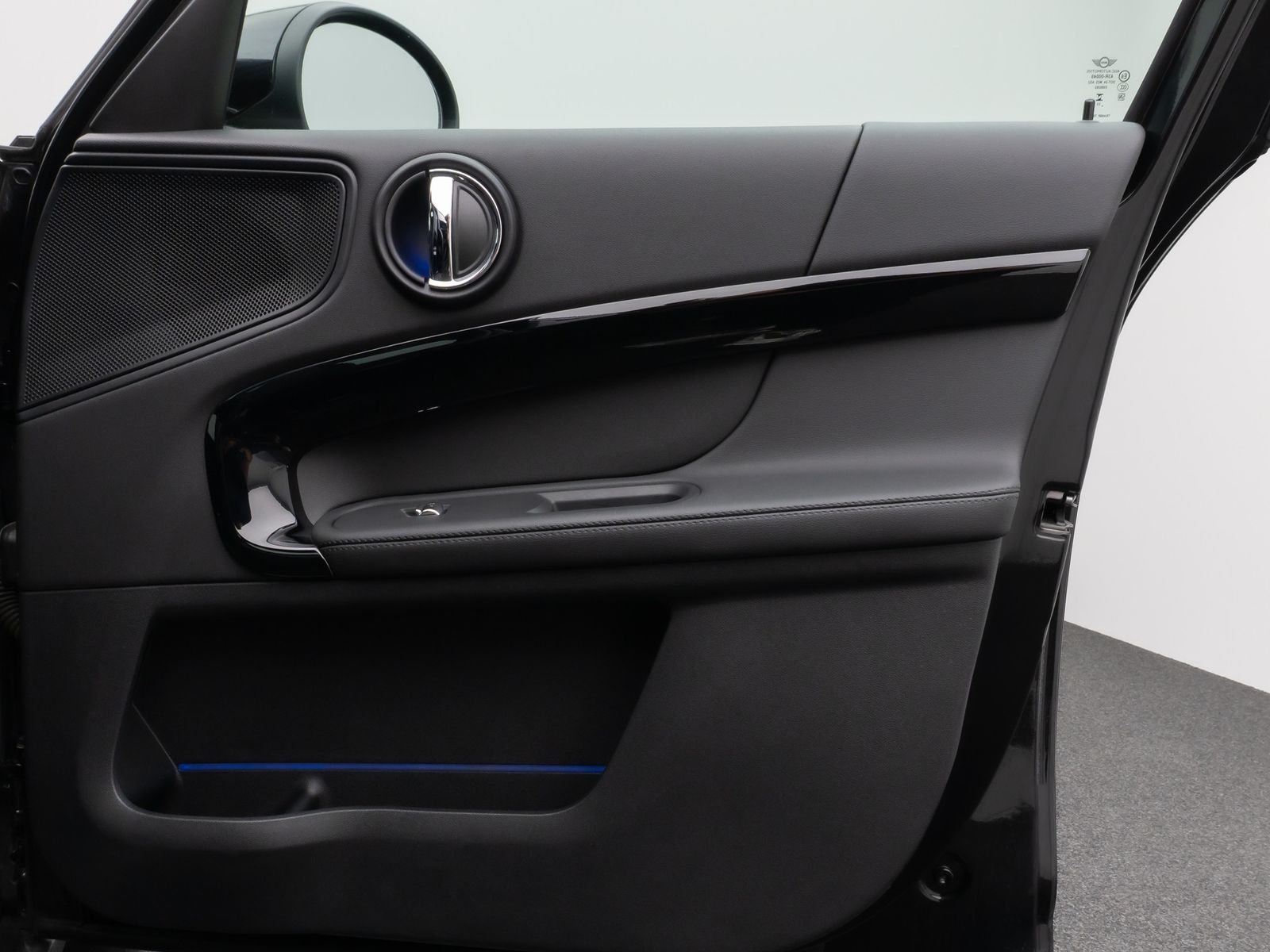 Fahrzeugabbildung MINI Cooper Countryman Panorama Kamera HUD DAB Sport