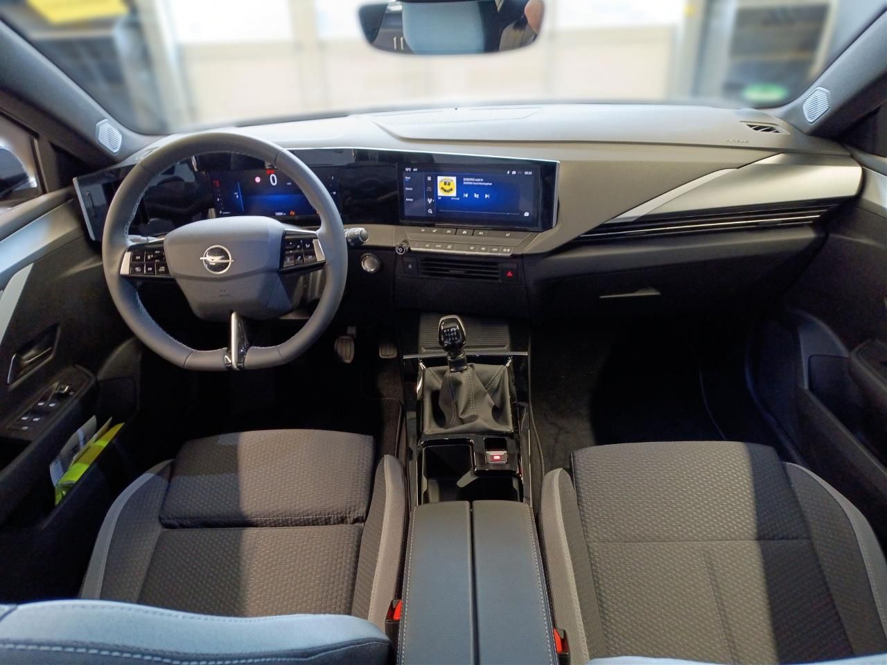 Fahrzeugabbildung Opel Astra L 5-trg. Edition 96 KW