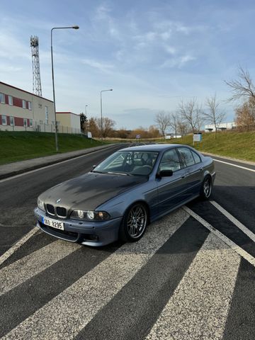 BMW 530d -