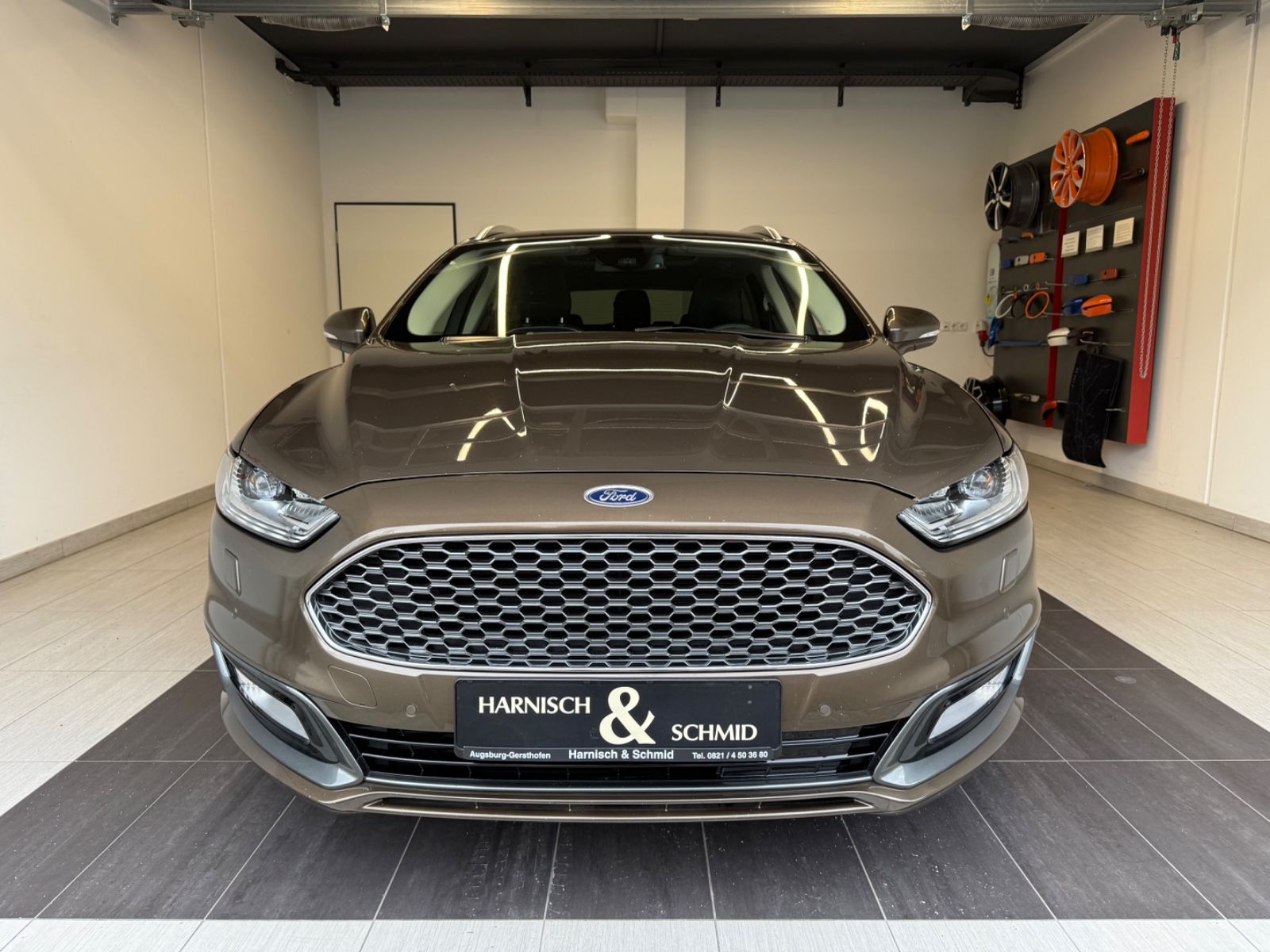 Fahrzeugabbildung Ford Mondeo Turnier Vignale, Navi, Business-Paket