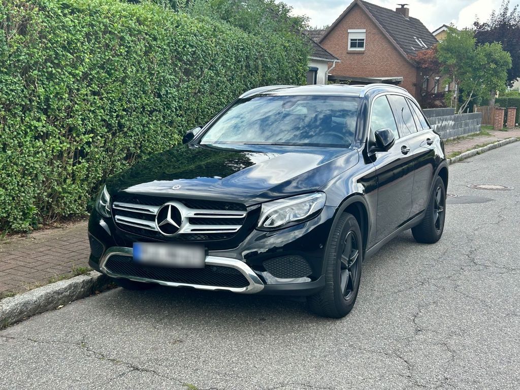 Image of Mercedes-Benz GLC 250