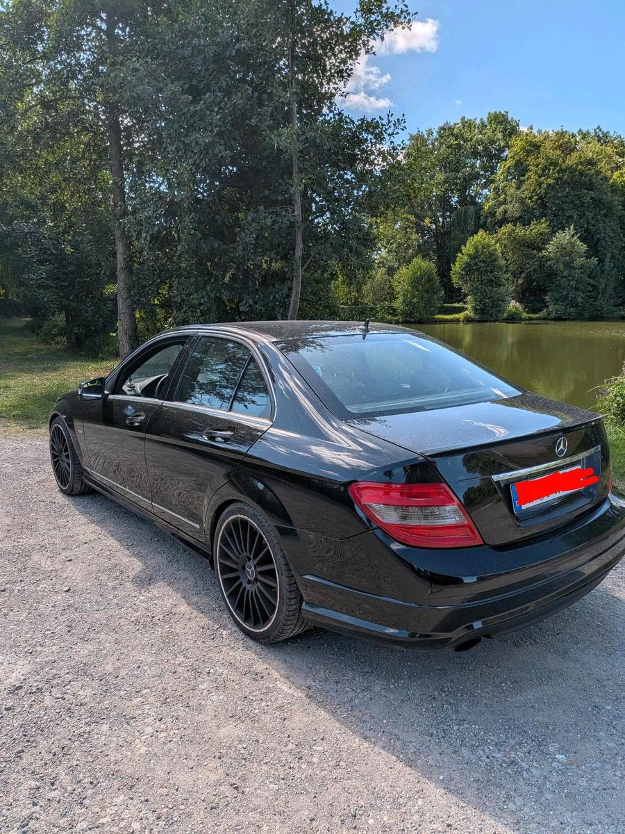Mercedes-Benz C 180