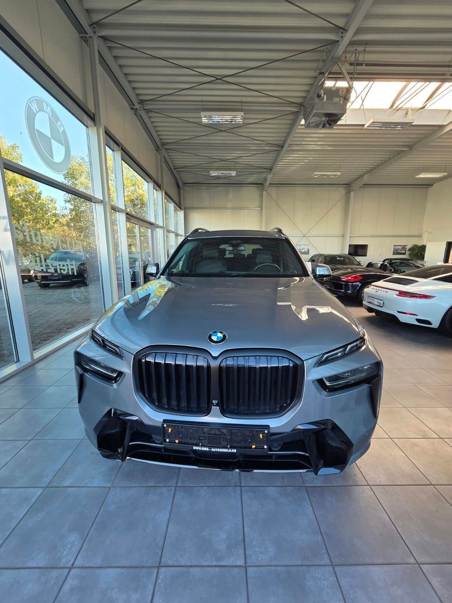Fahrzeugabbildung BMW X7 xDrive 40 i M Sport/Voll/Skylounge, gestik