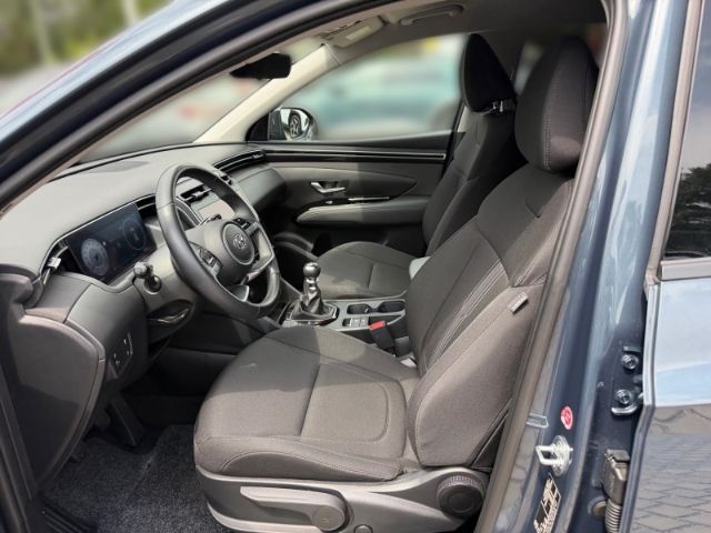 Fahrzeugabbildung Hyundai Tucson Select 2WD +KLIMA+NAVI+PDC+SHZ+TEMPOMAT+U